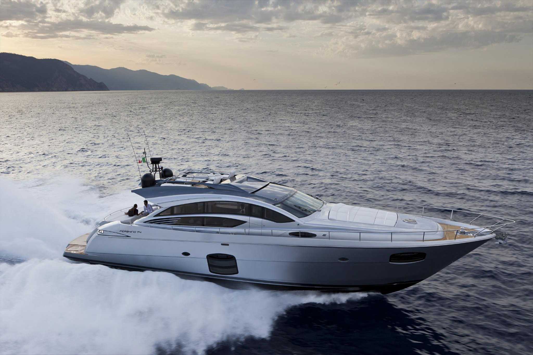 pershing 74 yacht